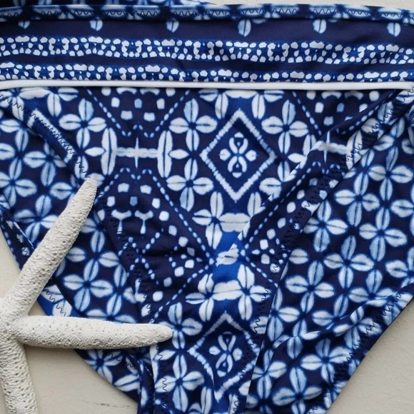 Tommy Bahama Cowrie Reversable String Bikini botto - Picture 6 of 9